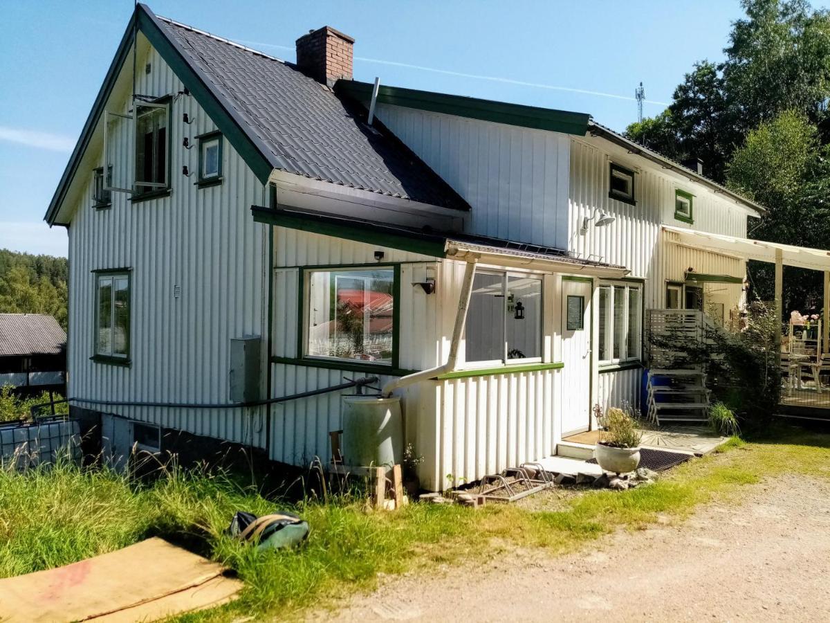 Laegenhet Naturnaera I Henån Exterior foto